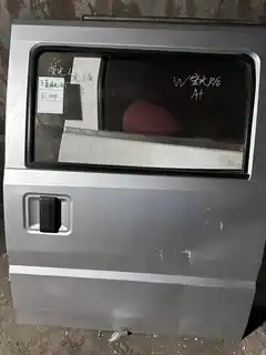 Wuling Rongguang · Left rear door