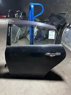 尼桑老轩逸左后门
