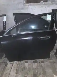 Peugeot 508 · ទ្វារមុខឆ្វេង