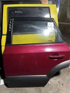 Hyundai Tucson · Modelo antigo · Porta traseira esquerda