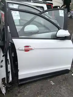 X5 · Porte avant droite