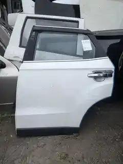 FAW R7 · Left rear door