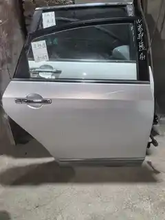 Nissan Sylphy · ម៉ូដែលចាស់ · ទ្វារក្រោយស្តាំ