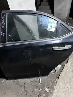 Roewe 550 · Pintu belakang kiri · dicat semula