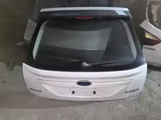 08 Ford Focus · Penutup but