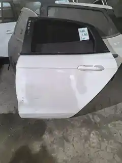 福特福睿斯张后门，有伤没修