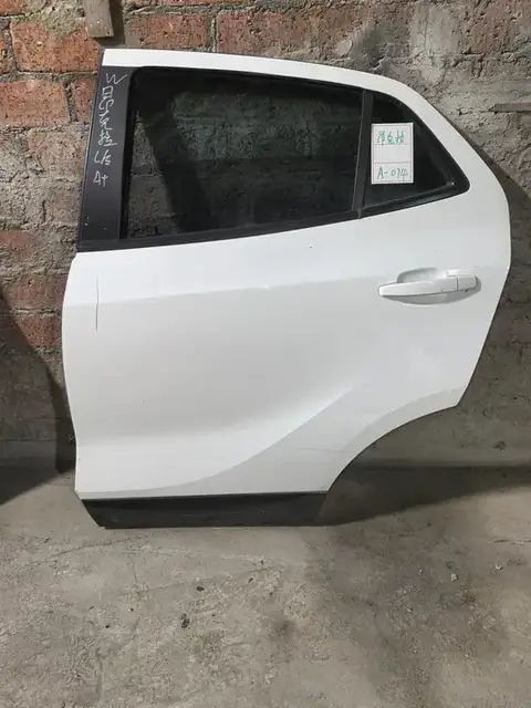 Buick Encore · Left rear door