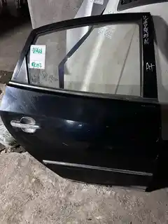 باب خلفي أيمن · مركبة · طراز قديم