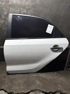 Pegas · Left rear door