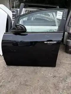 Excelle GT · Older model · Left front door · repainted
