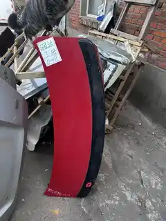 Mazda 3 · Nắp cốp