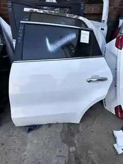Dongfeng Fengguang 580 · Left rear door