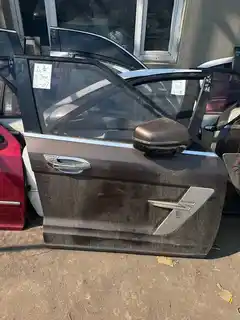 Zotye t700 · Porte avant droite