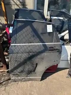 crv · Porte arrière gauche