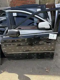 Camry · Porte avant gauche · repeint