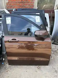 Wuling Hongguang S · ទ្វារមុខស្តាំ