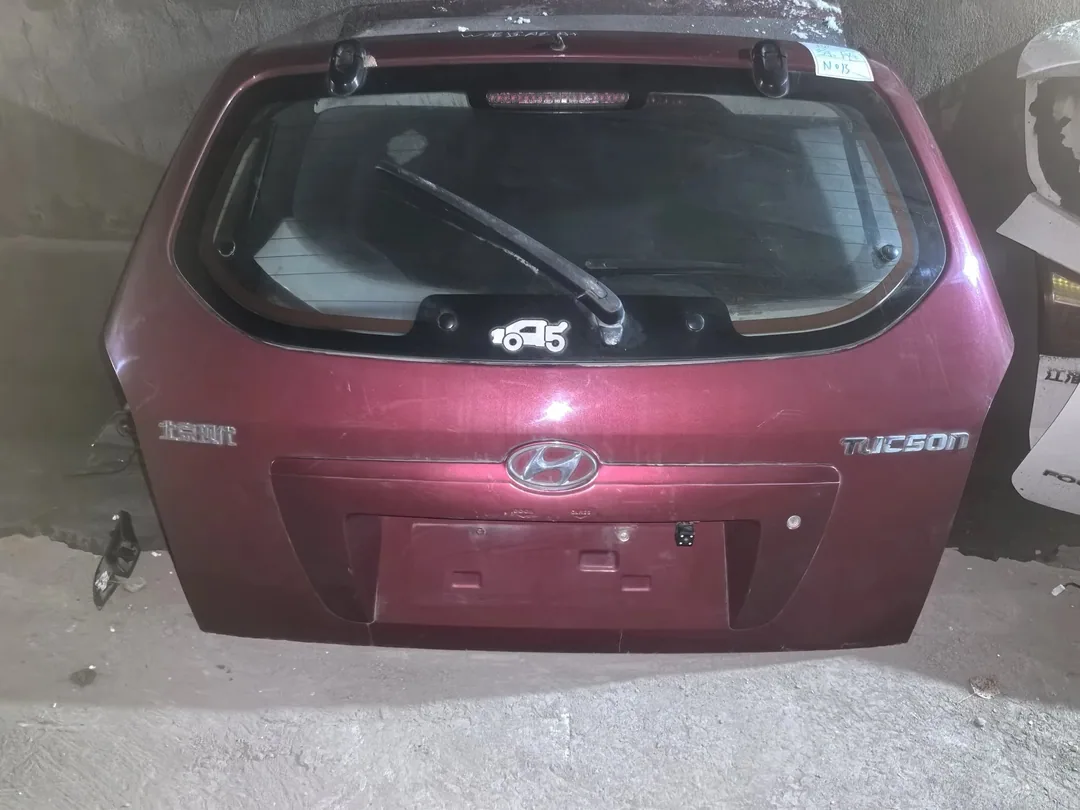 Hyundai Tucson · Trunk lid