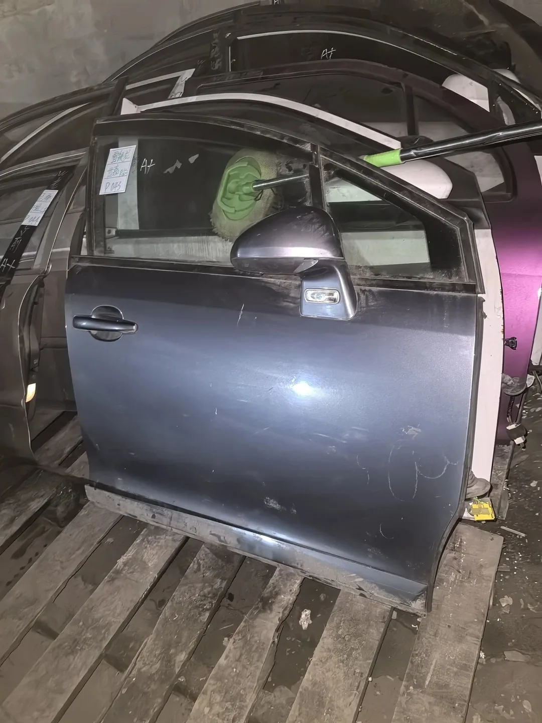 Citroën C-Quatre · Pintu depan kanan