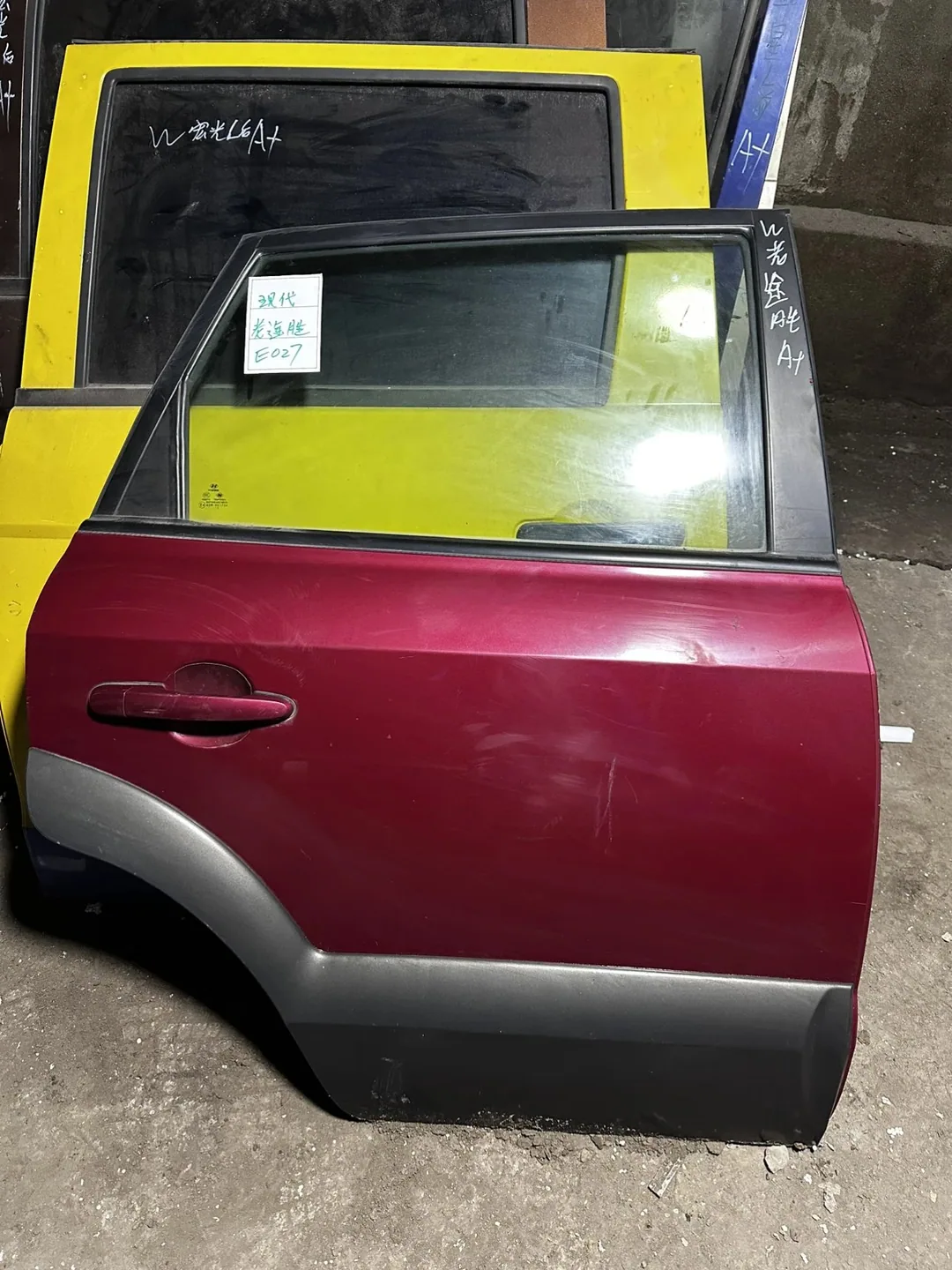 Hyundai Tucson · Modelo antigo · Porta traseira direita