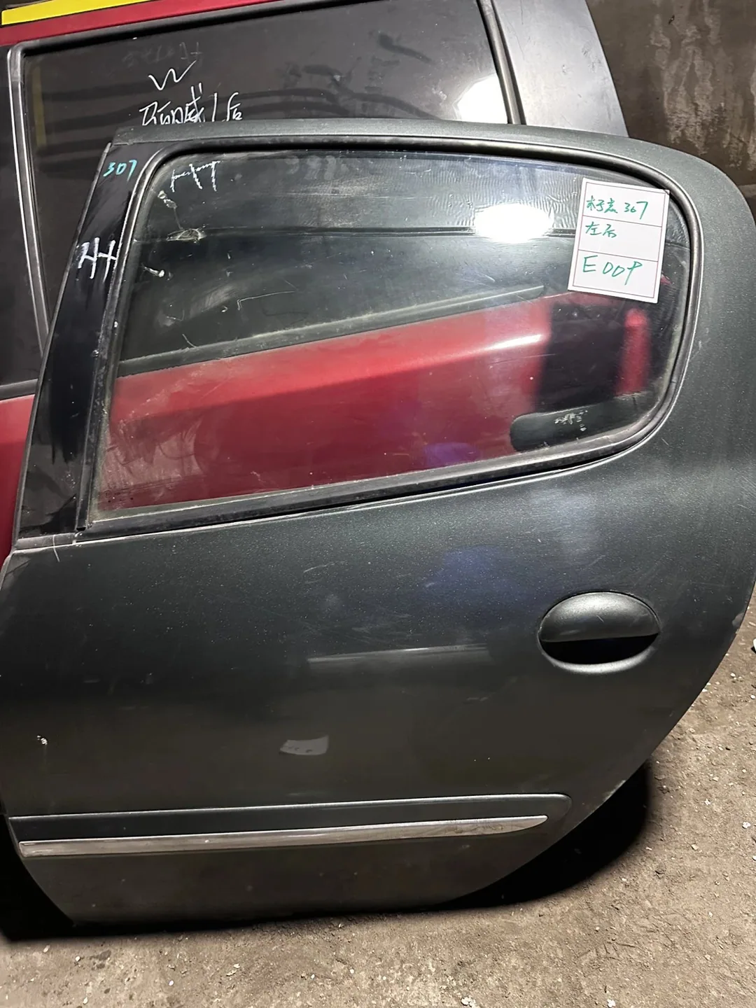 Peugeot 307 · Pintu belakang kiri