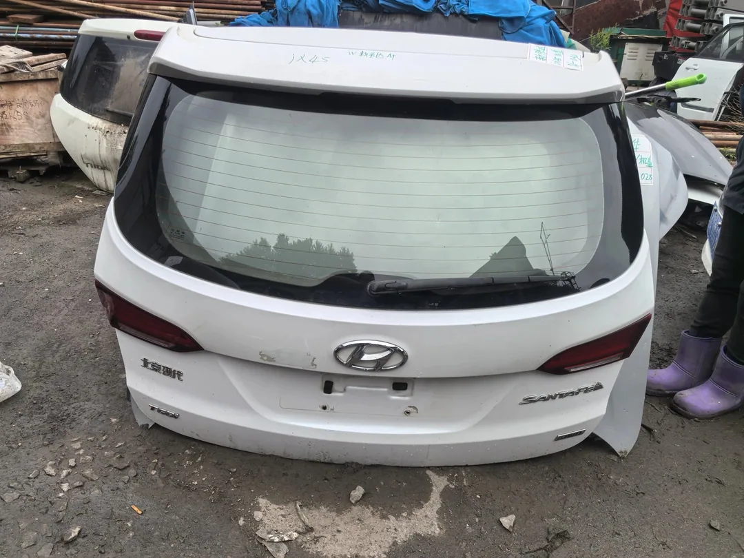 Hyundai Santa Fe ix45 · Model baharu · Penutup but