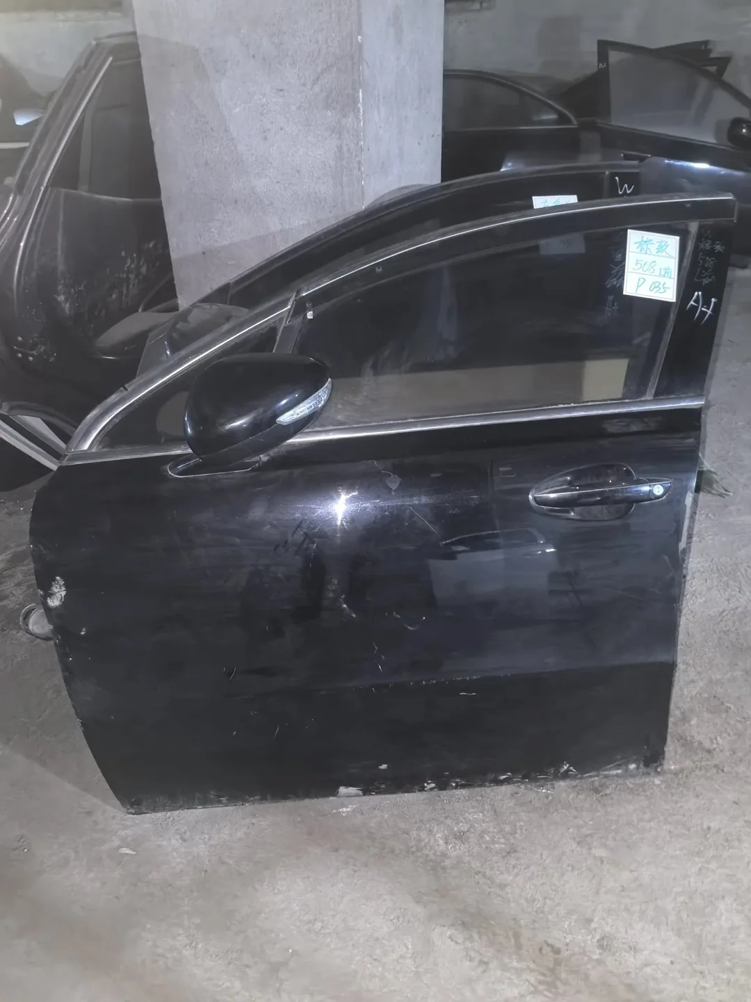 Peugeot 508 · Pintu depan kiri