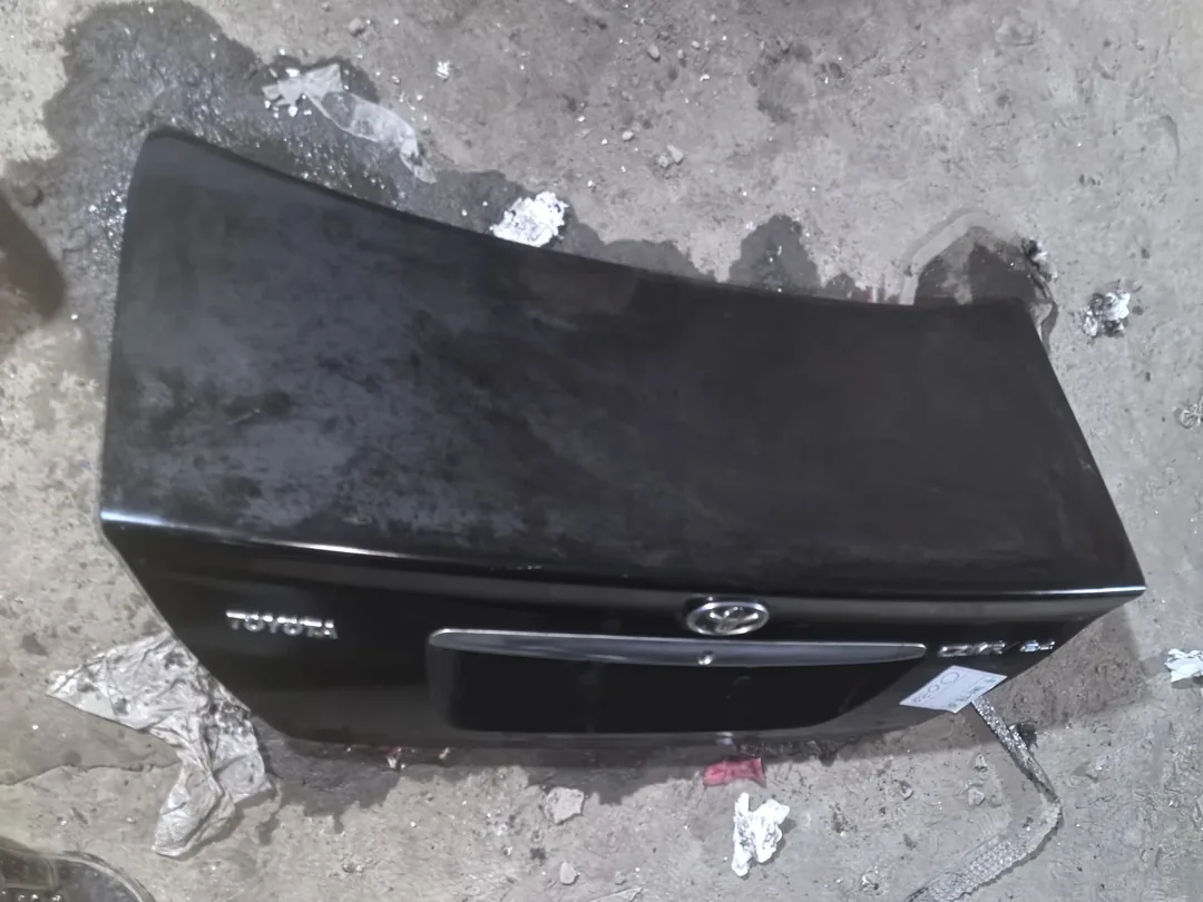 03 Toyota Camry · Penutup but