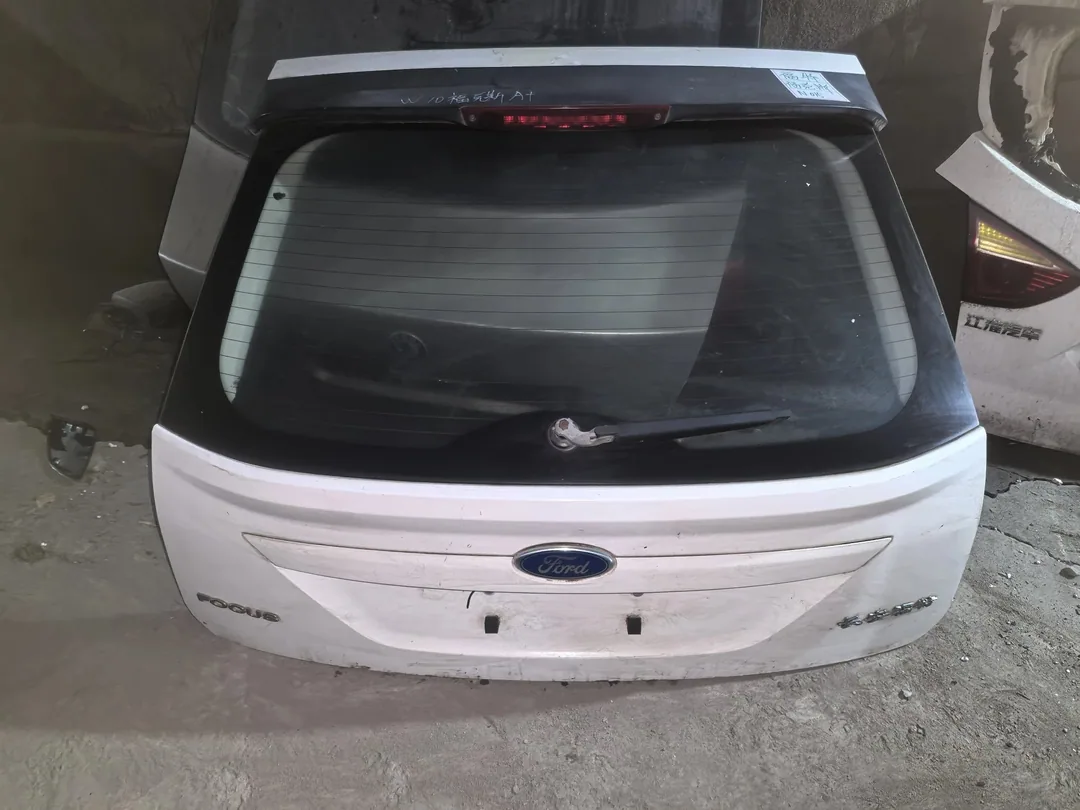 08 Ford Focus · ຝາກະໂປງຫຼັງ