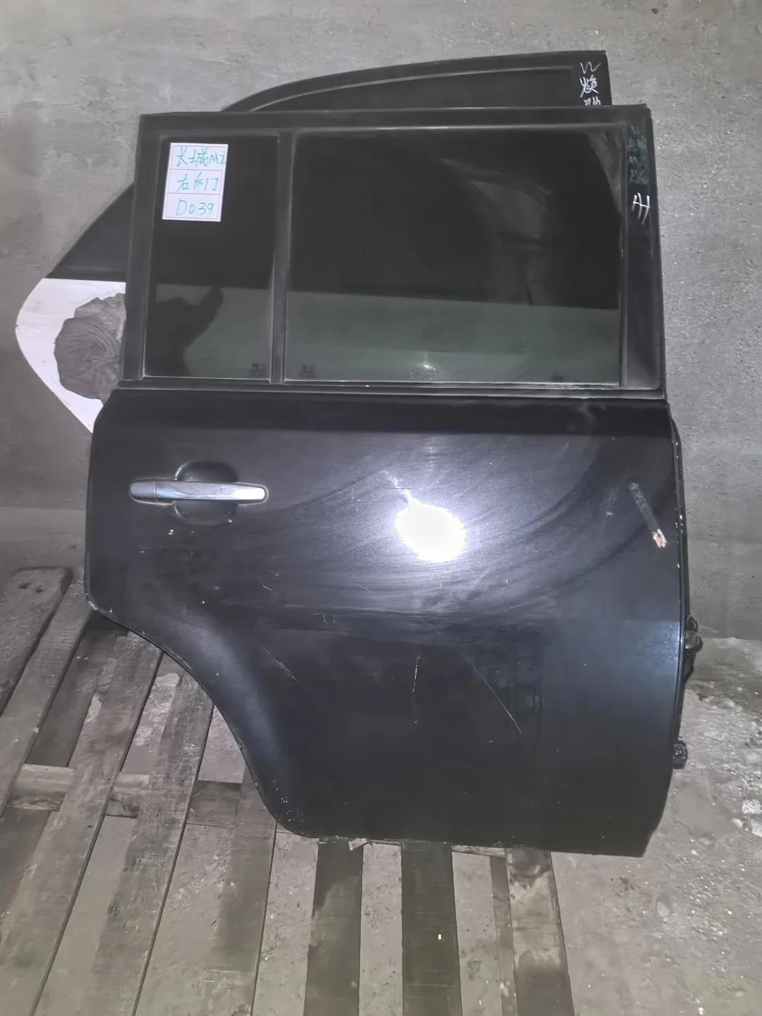 GWM M2 · Right rear door