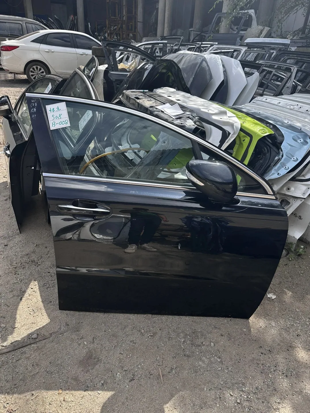 Peugeot 508 · Right front door