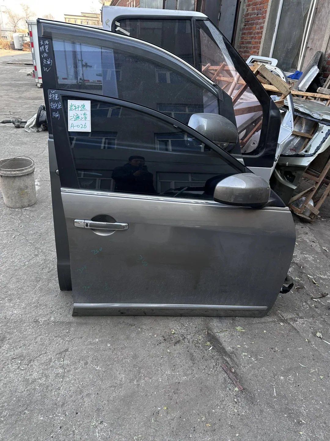 Sylphy · Modelo antigo · Porta dianteira direita · repintado