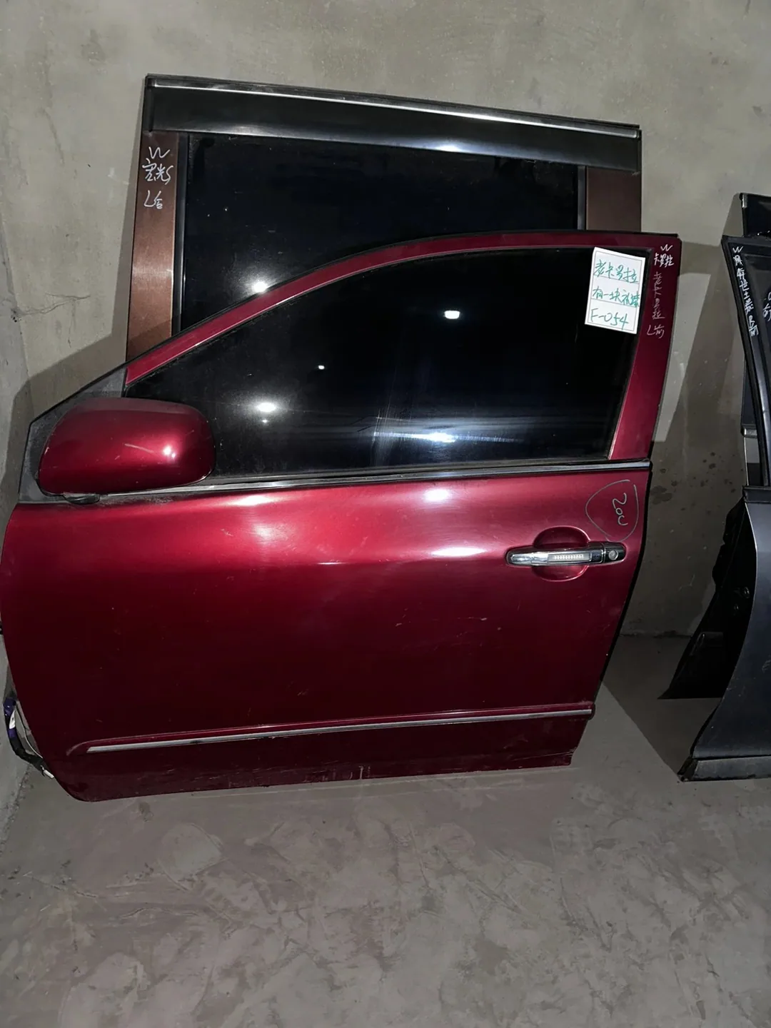 Corolla · ម៉ូដែលចាស់ · ទ្វារមុខឆ្វេង