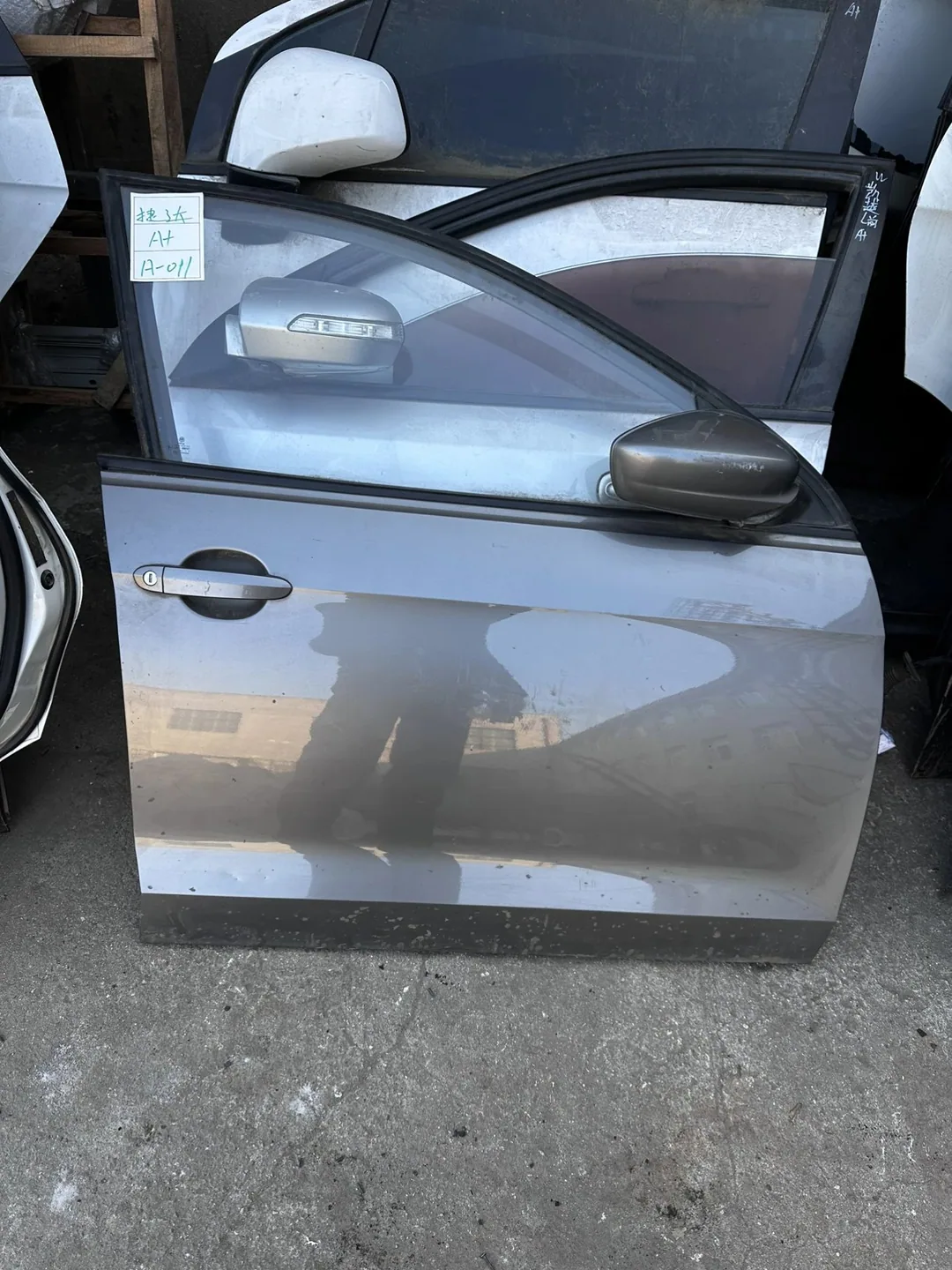 Jetta · Cửa trước phải