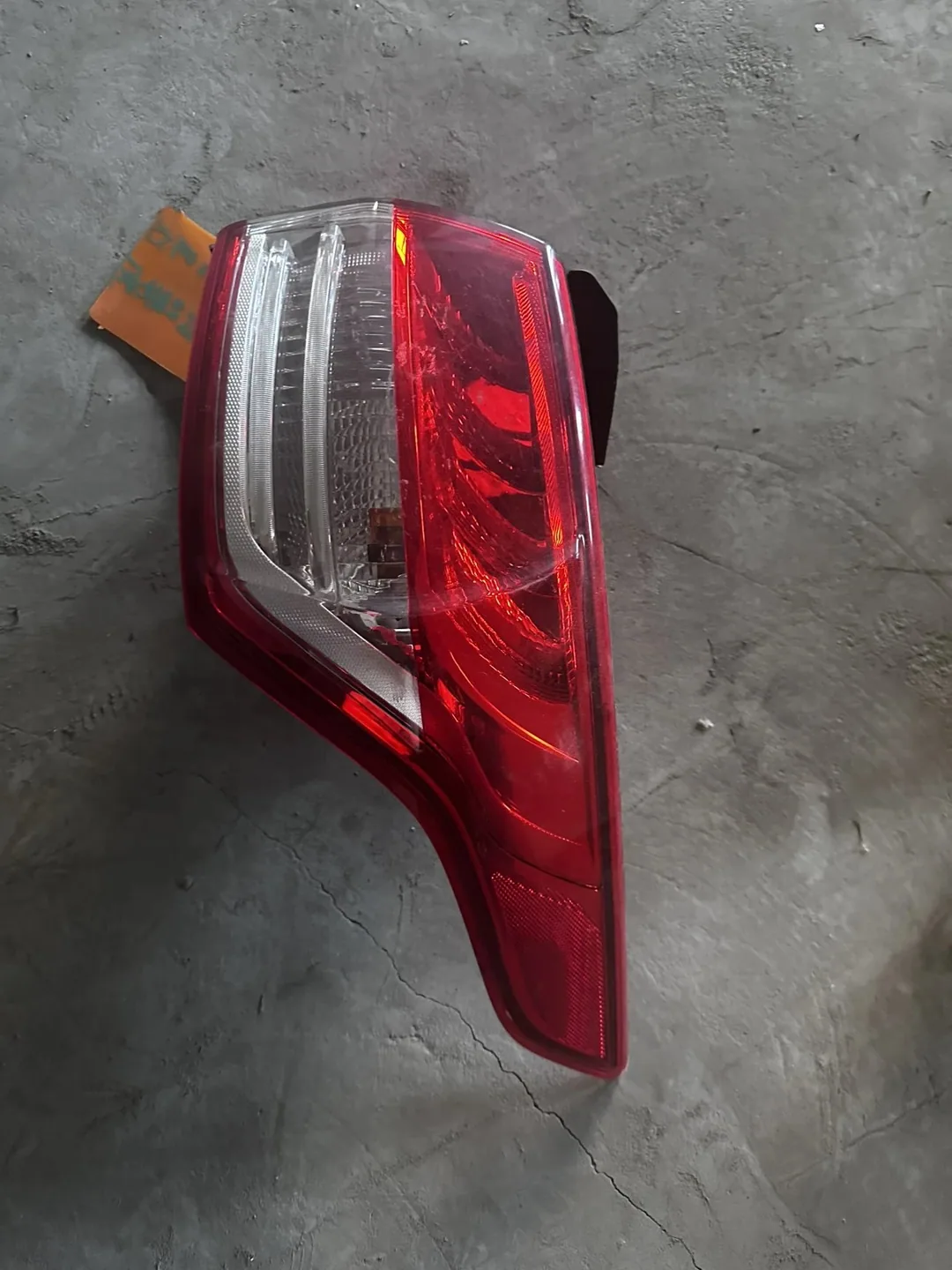 15 Ford Kuga · ไฟท้าย