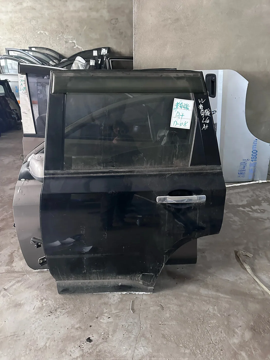 X-Trail · Model lama · Pintu belakang kiri