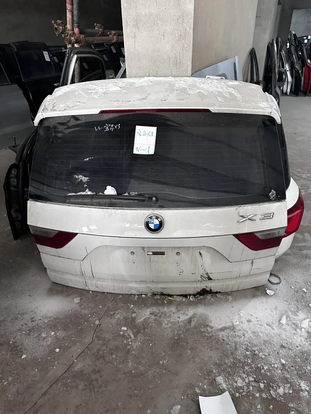 BMW x3 · Nắp cốp