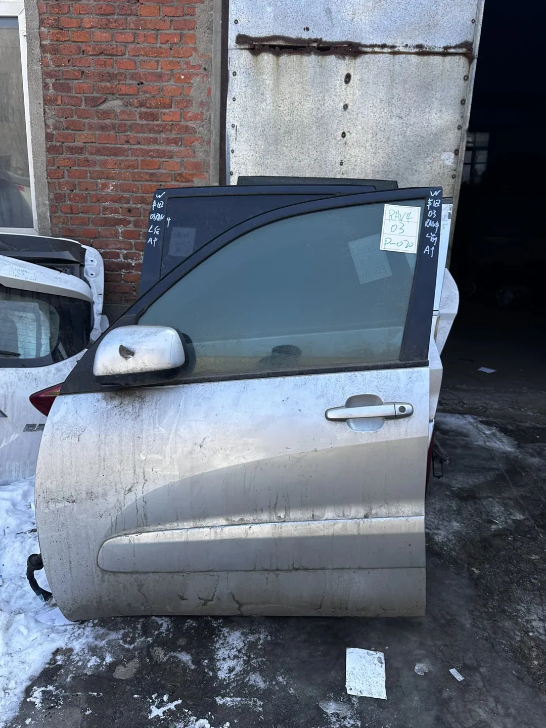 03 RAV4 · Pintu depan kiri