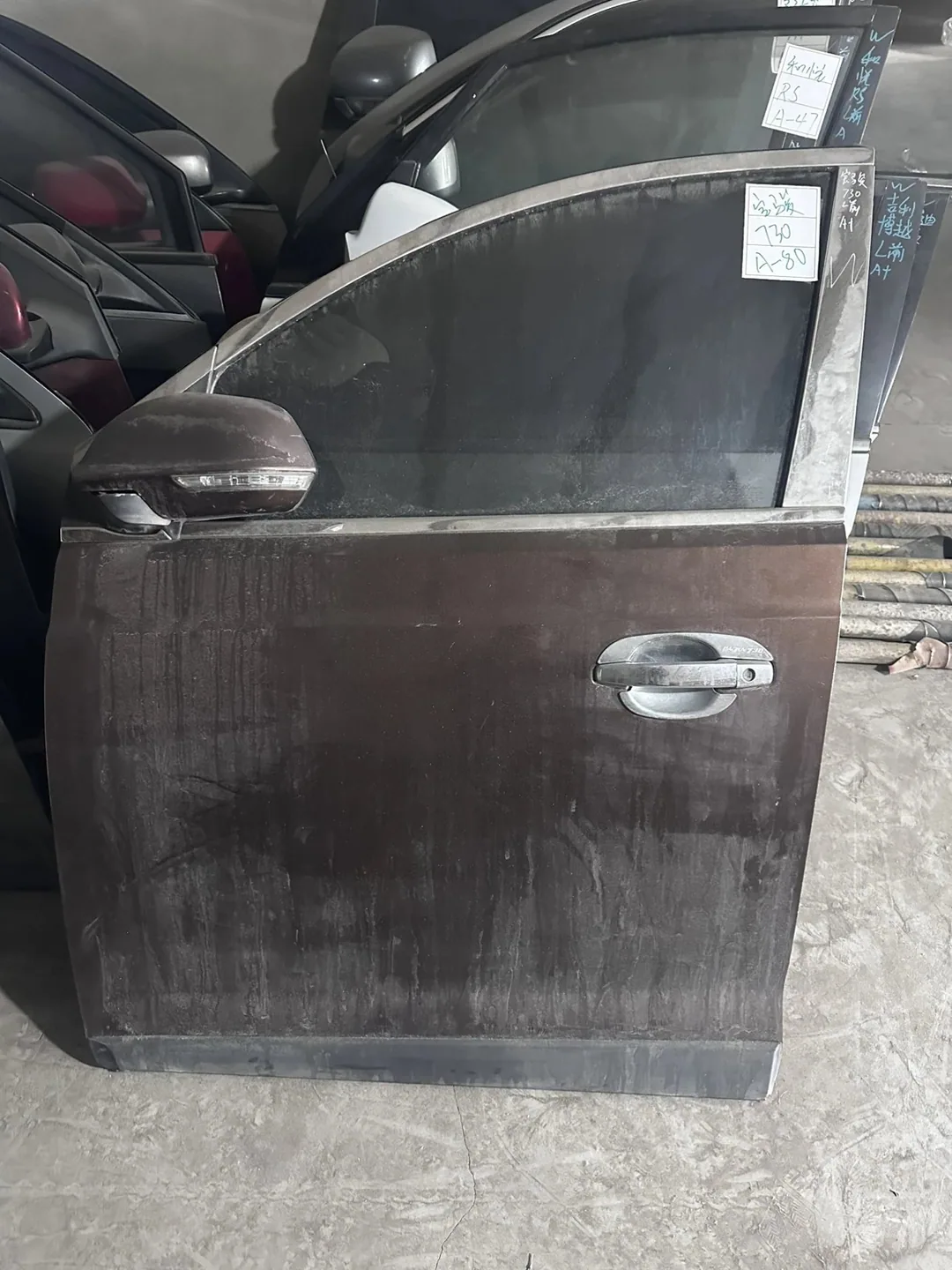 Baojun 730 · Pintu depan kiri