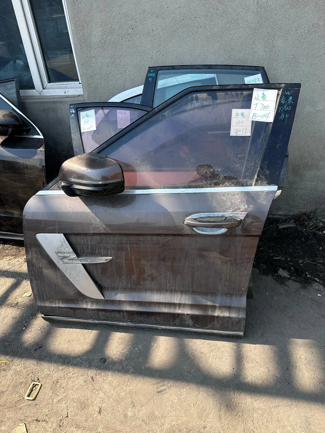 Zotye t700 · Pintu depan kiri