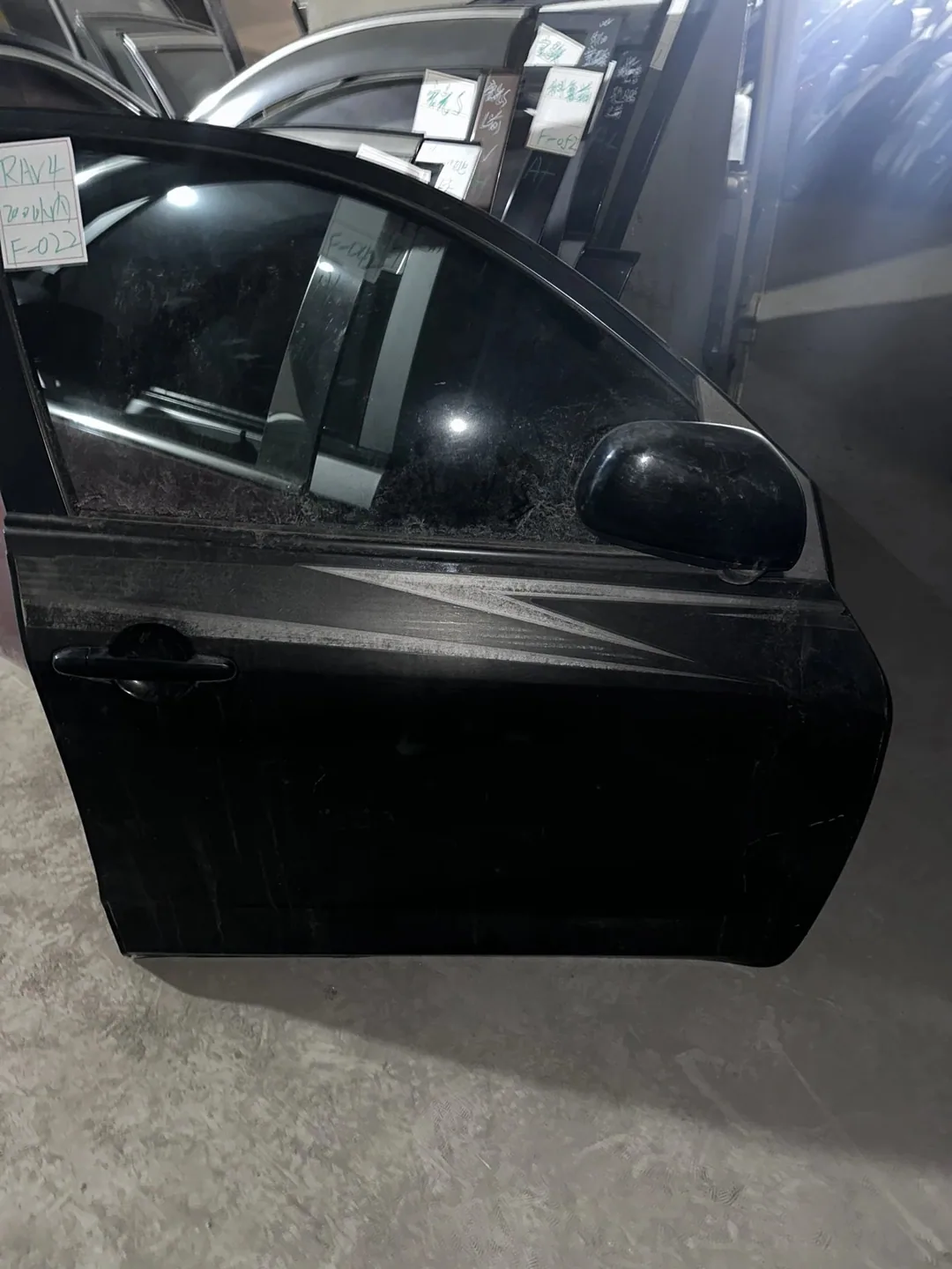 RAV4 · 200 · Right front door
