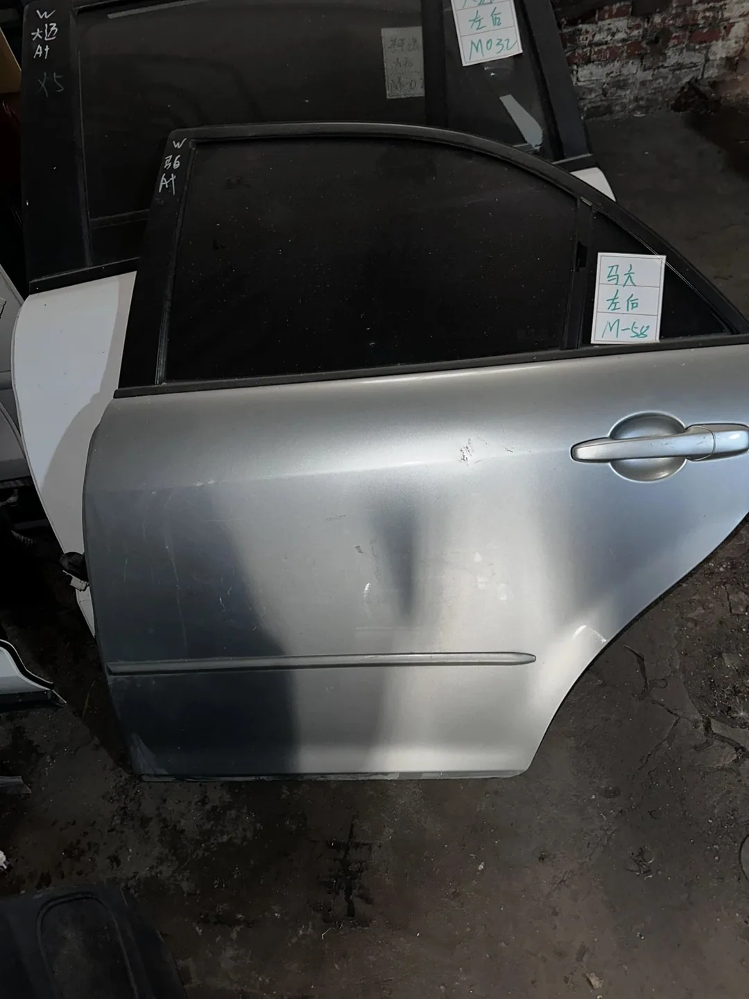 Mazda 6 · ประตูหลังซ้าย