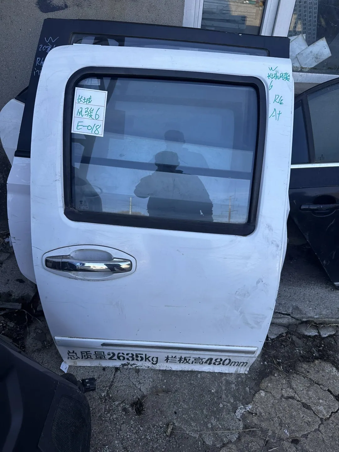 GWM Wingle 6 · Cửa sau phải