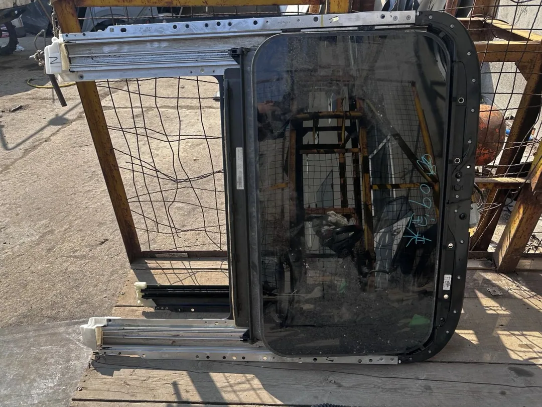 09 Bora · Sunroof