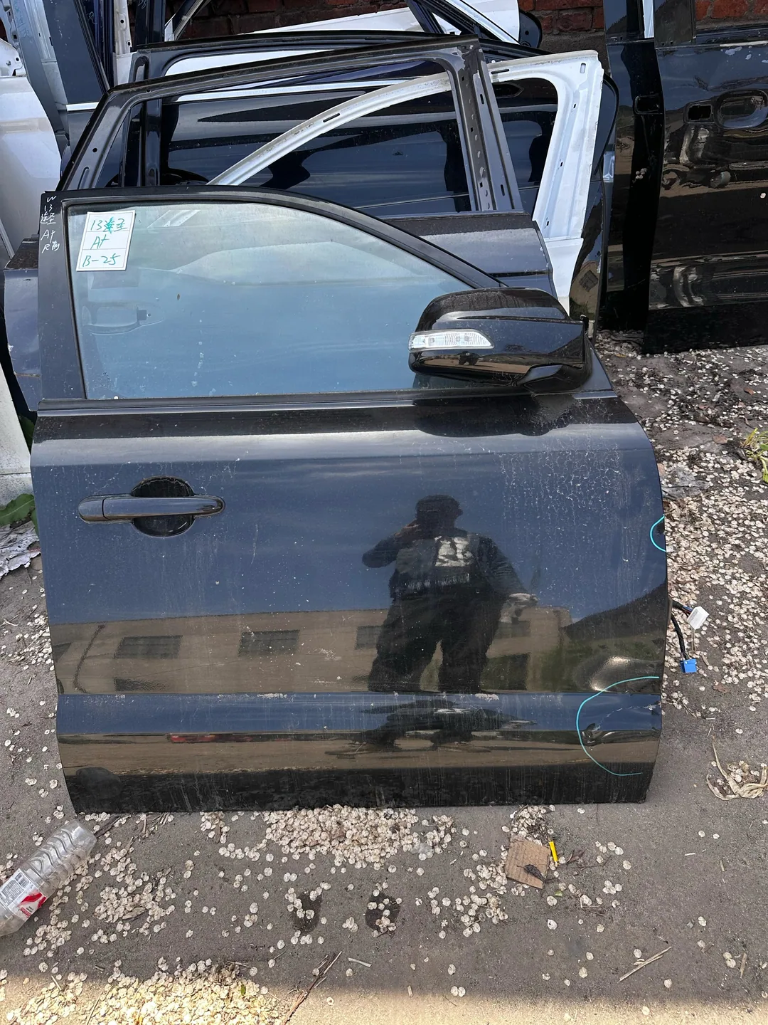 13 Tucson · Pintu depan kanan · kerosakan kecil