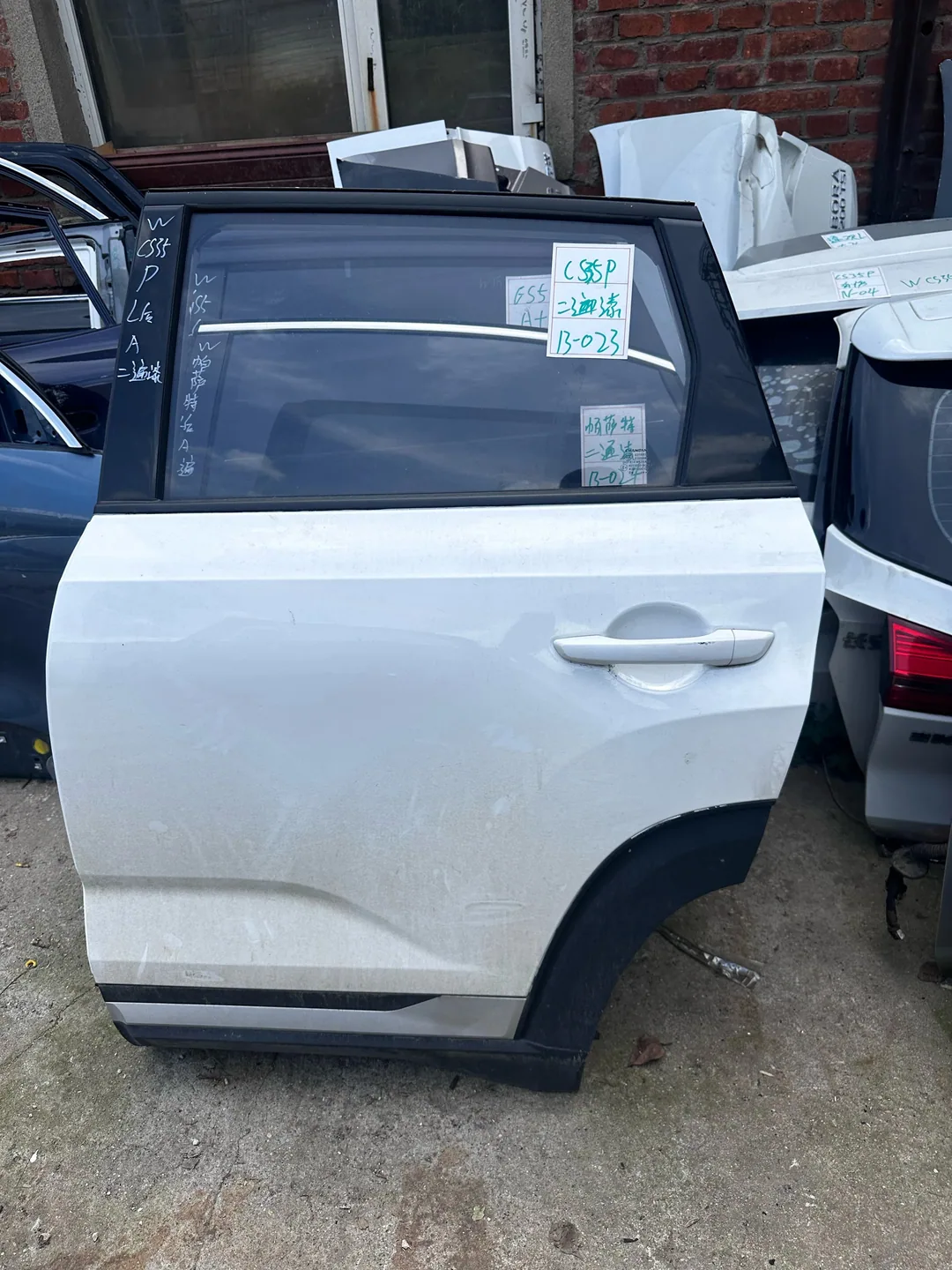 CS35P · Pintu belakang kiri · dicat semula