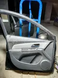 Cruze · Left front door 5