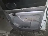 07 Volkswagen Touran · Porta dianteira direita 6