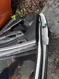 Suzuki Alivio · Puerta trasera derecha 6