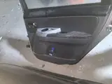 Dongfeng Joyear X3 · Pintu belakang kanan 4
