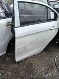Suzuki Alivio · Pintu belakang kiri 2
